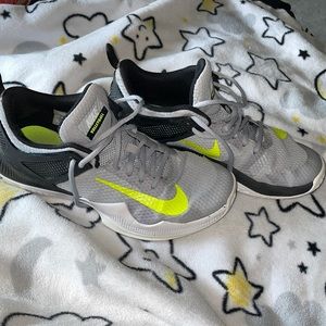 Women’s 9, volleyball shoe.